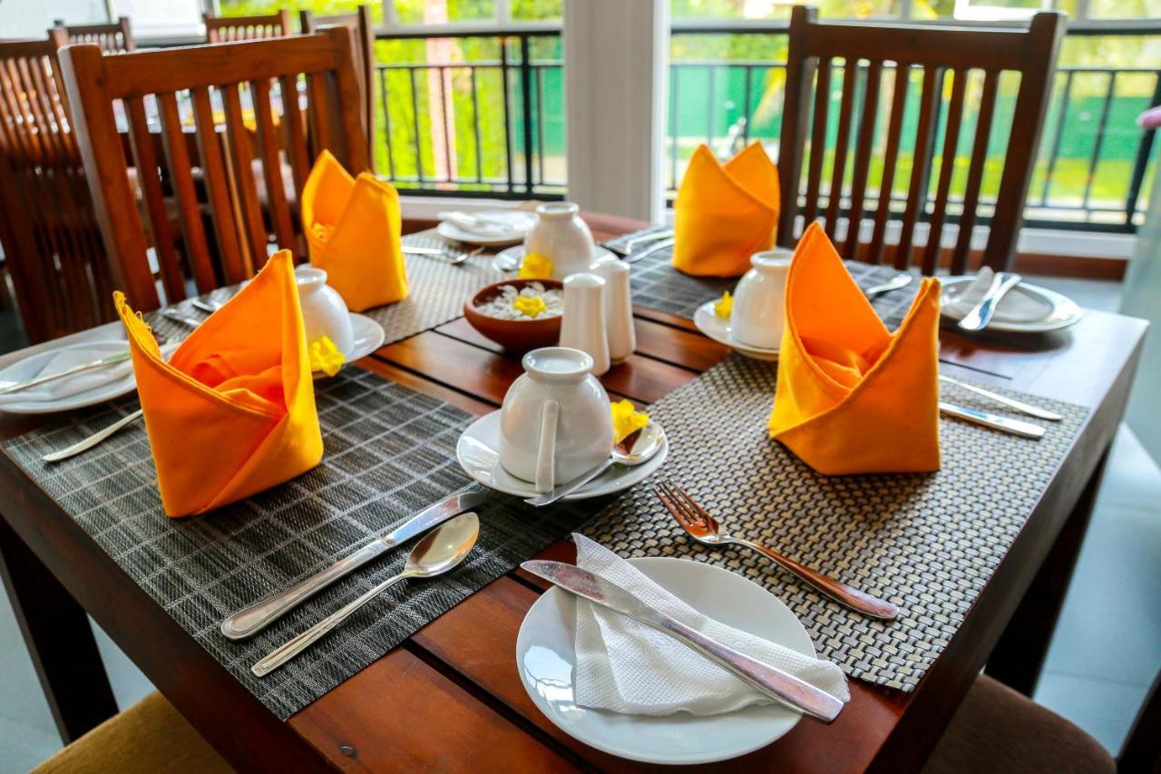 Queens Lodge แคนดี้ ภายนอก รูปภาพ